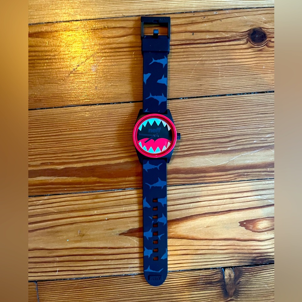 Neff Daily watch - unisex - silicone, shark bite. RN#129493.